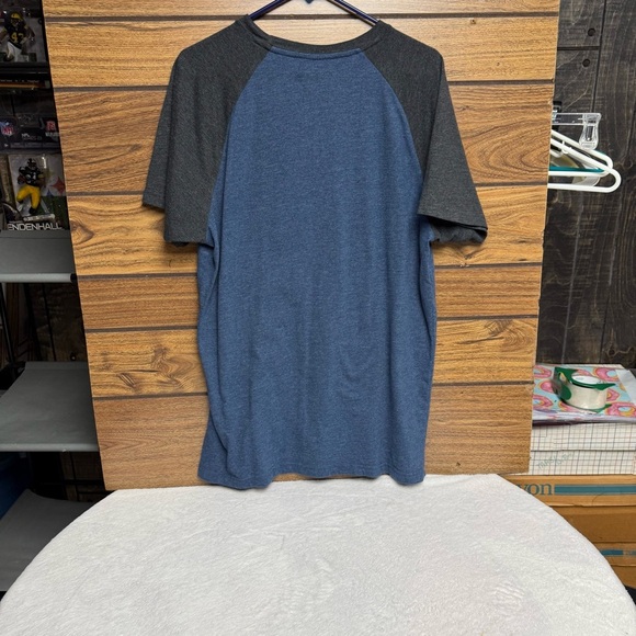 Harry Potter Universal Studio size large Blue and Gray Graphic Men's Shirt - Picture 4 of 6